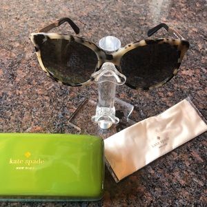 Kate Spade Amaya Lt Havana black Sunglasses!